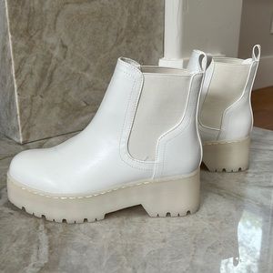 White lug sole Chelsea boot